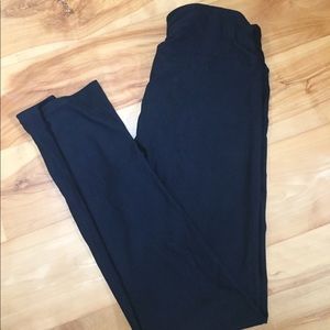 Black never worn LuLaRoe leggings. One size